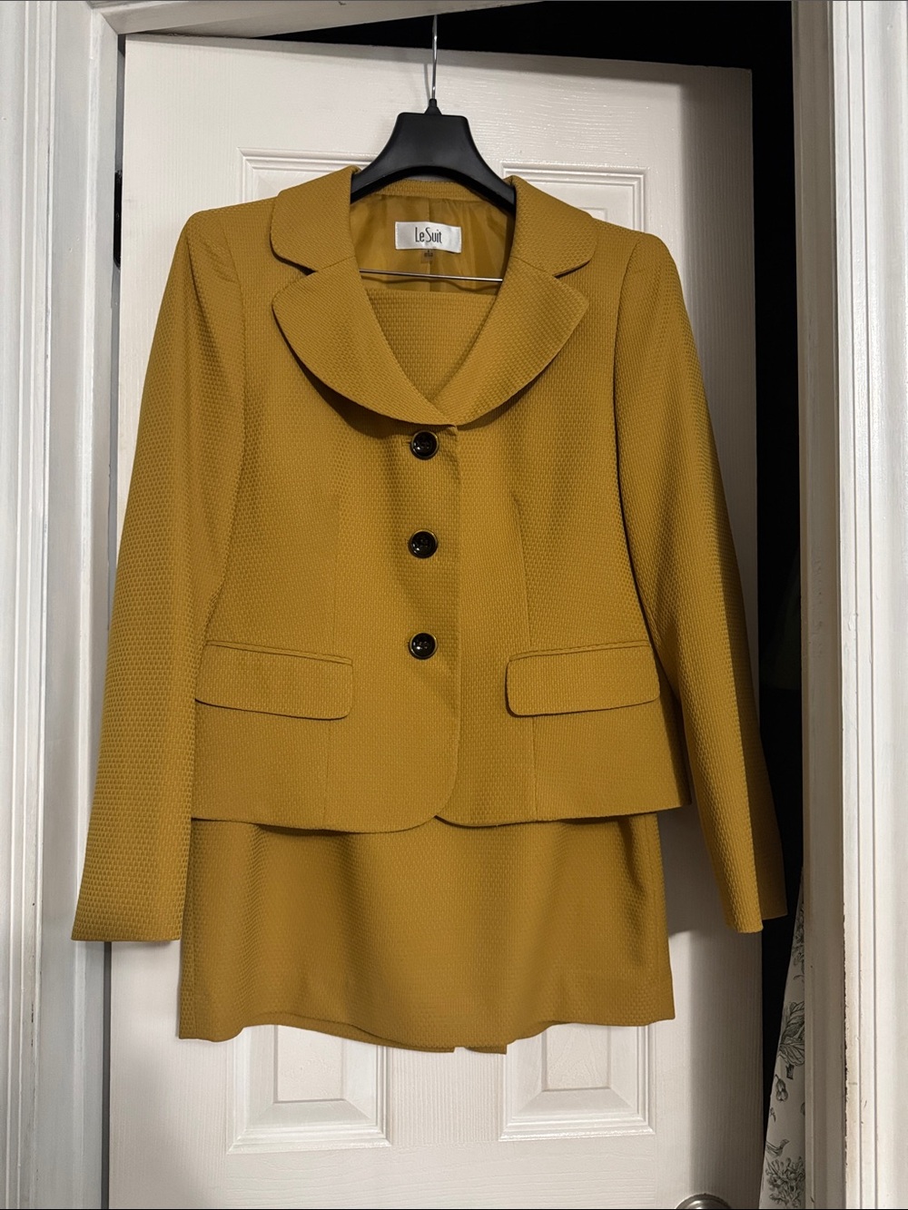 Le Suit Women's Mustard Textured Skirt Suit